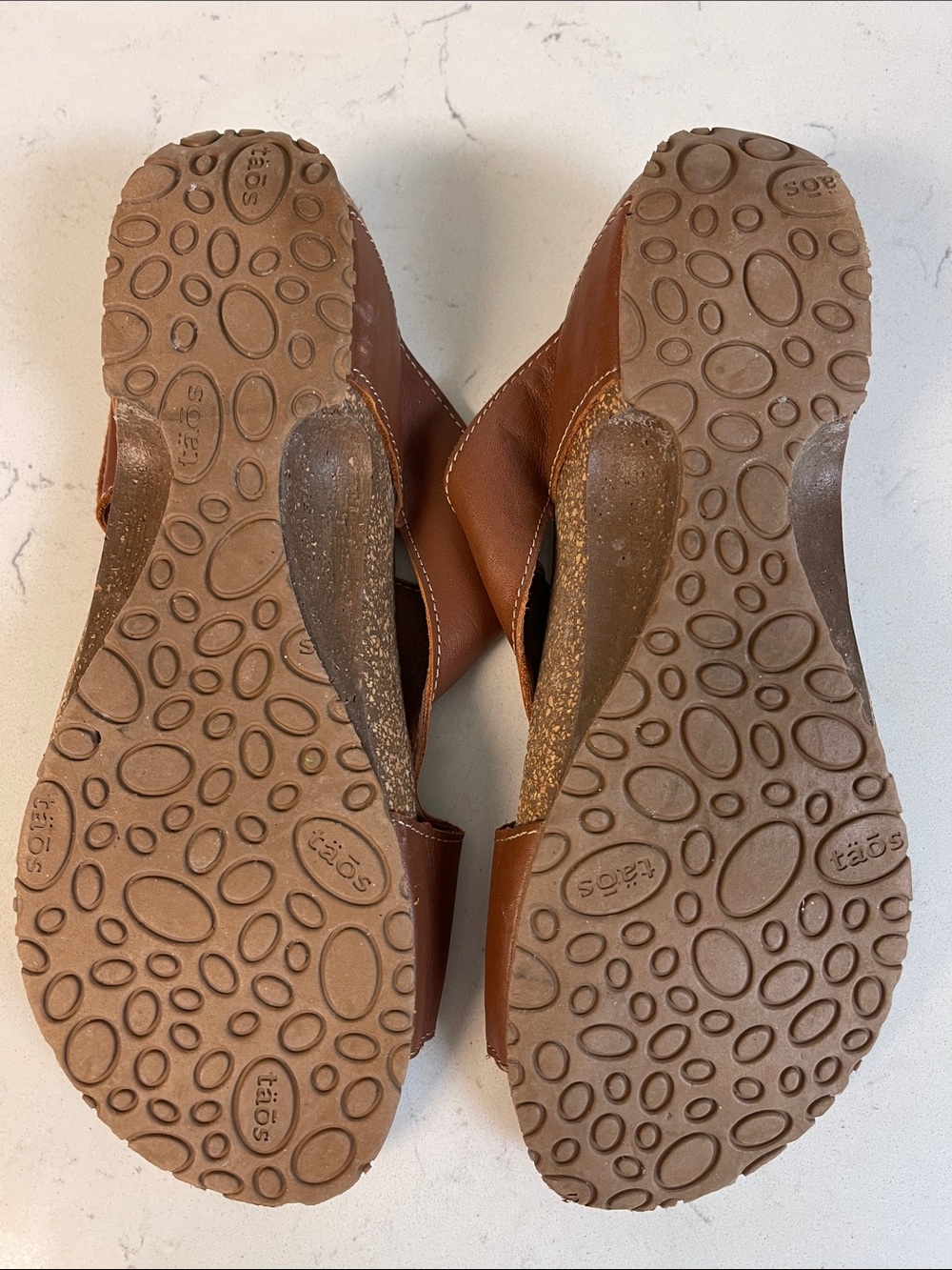 Taos Footwear Womens Loop Sandal Brandy Brown Colored Leather Upper Size Euro 38 - Picture 16 of 17